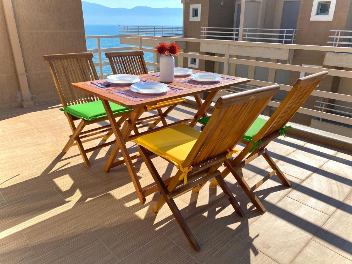 Eka Luxury Two-Bedroom Seaview Apartment Vlorë Extérieur photo